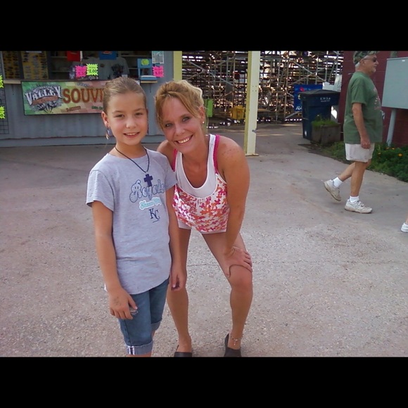 Profile Picture of Melissa Maslak (@maslak683) on Poshmark