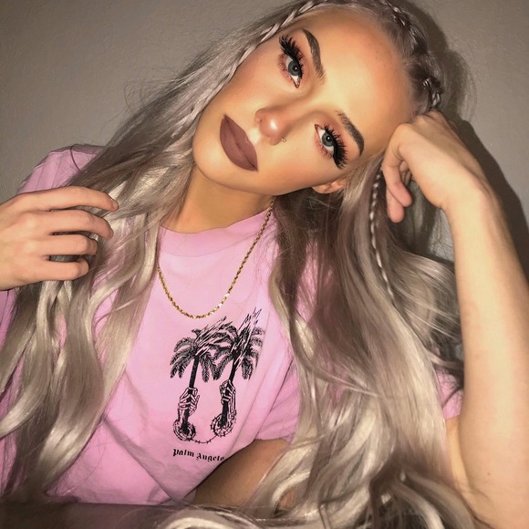 Profile Picture of Patience Strelow (@patiencestrelow) on Poshmark