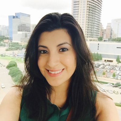 Profile Picture of Isela Hernandez (@izzyhdz) on Twitter