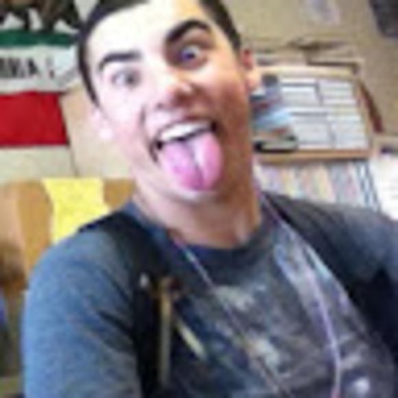 Profile Picture of Vincent Intveld (@b1un7m4n) on Poshmark