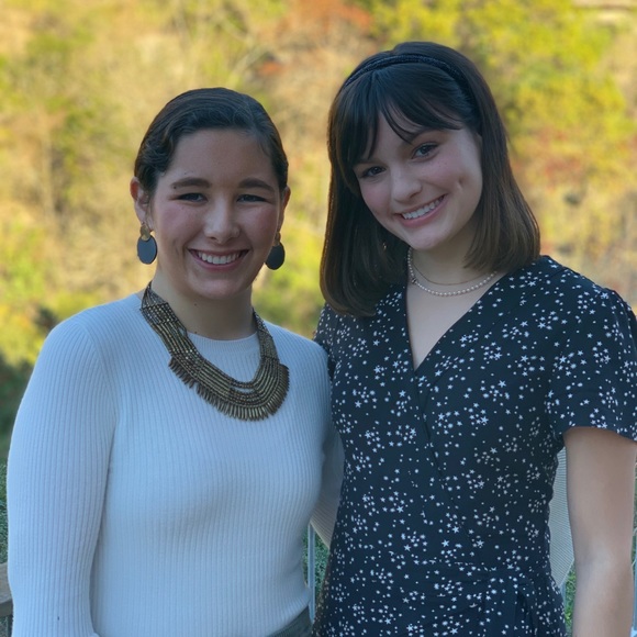 Profile Picture of Hope Noteboom (@hopenoteboom) on Poshmark