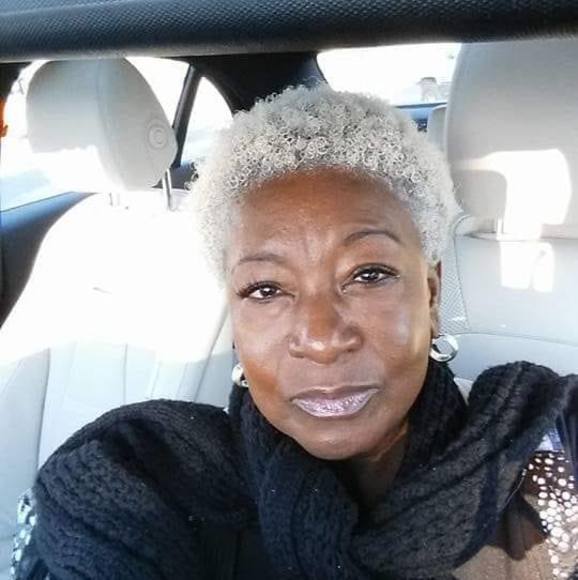 Profile Picture of Beverly Daniel (@beverlyfdaniel) on Poshmark