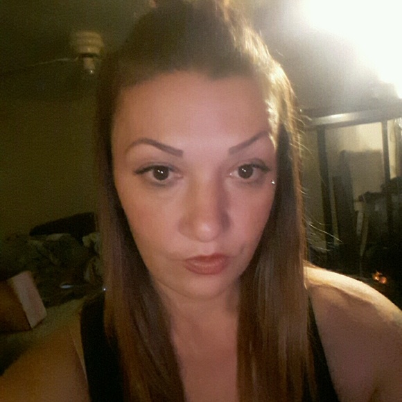 Profile Picture of Chela Betancourt (@chelahappy) on Poshmark