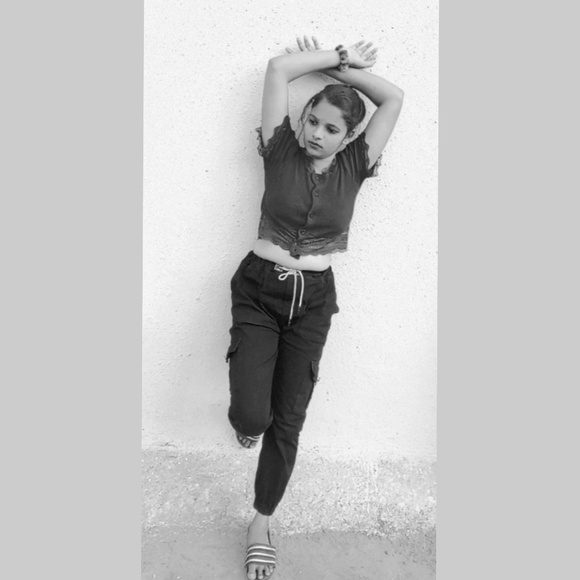 Profile Picture of Kaajal Ghase (@kitti513) on Poshmark