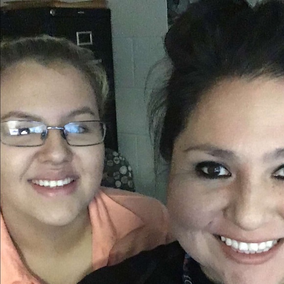 Profile Picture of Tina Sharkey (@kdsharkey) on Poshmark