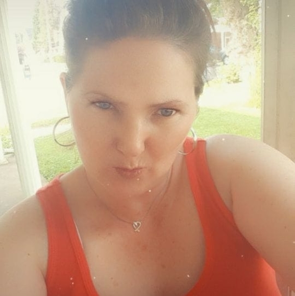 Profile Picture of Becky Hackenberg (@beckyhackenberg) on Poshmark