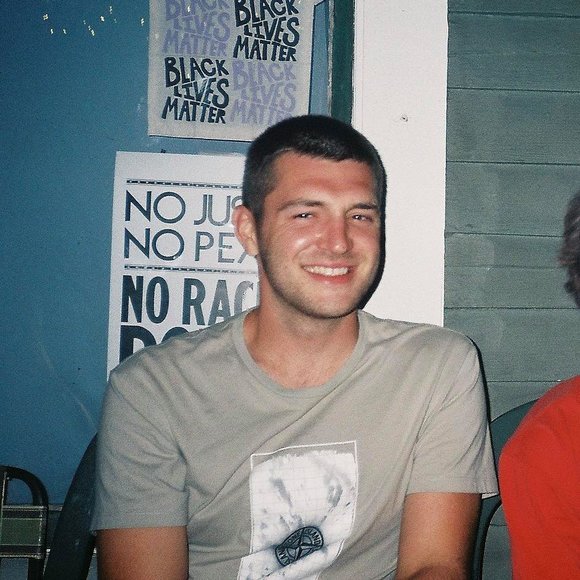 Profile Picture of James Yapp (@jyapps) on Poshmark