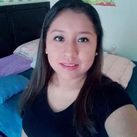 Profile Picture of Lucero Felix (@lucerofelix1516) on Poshmark