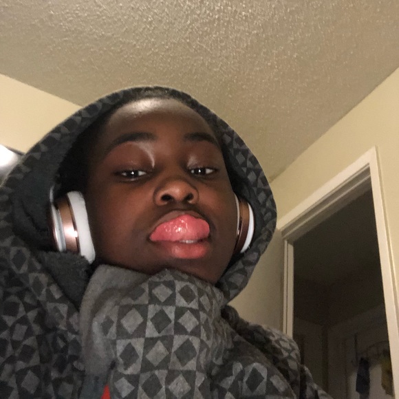 Profile Picture of Katelyn Jenkins (@katelyn12_408) on Poshmark