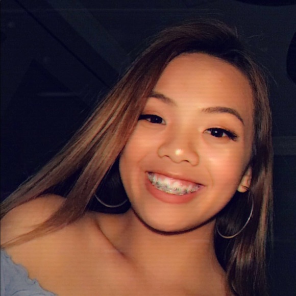 Profile Picture of Ayida Vo (@diamondtk) on Poshmark