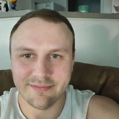 Profile Picture of Philip Watson (@PhilsPuffinCrzy) on Twitter