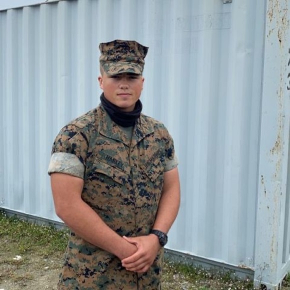 Profile Picture of Justin Hankey (@justinhankey) on Poshmark