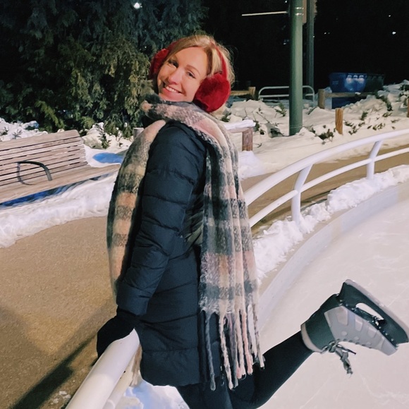 Andzelika Rzucidlo - Poshmark Profile Picture of Andzelika Rzucidlo (@arz6) on Poshmark