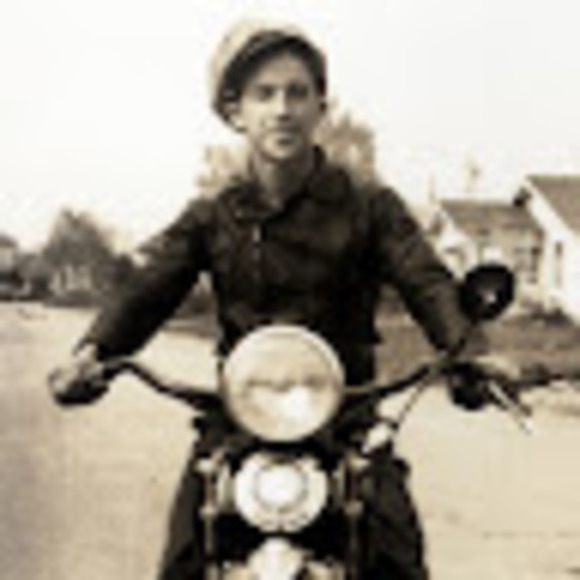 Profile Picture of John Horwege (@jhorwege) on Poshmark