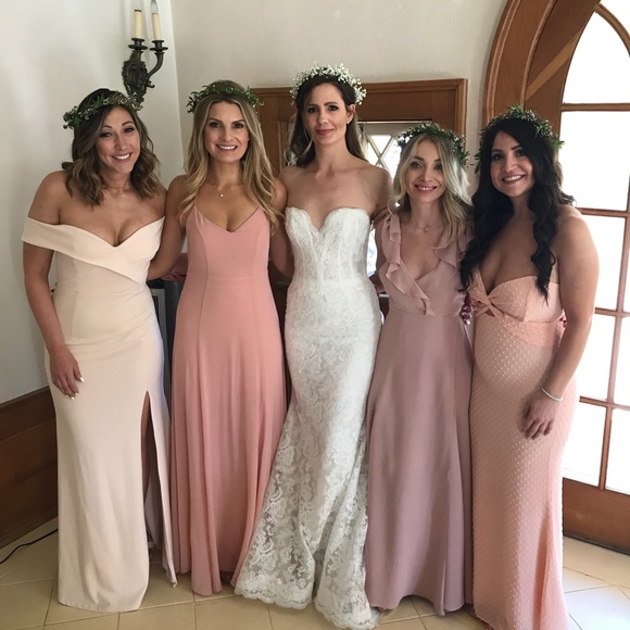 Profile Picture of T Littlestar (@lilousolene) on Poshmark