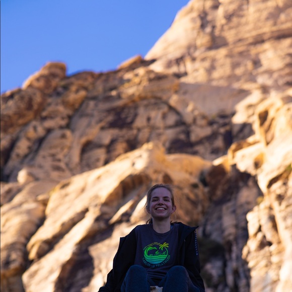 Profile Picture of Jacque Matuza (@matuzajacque) on Poshmark