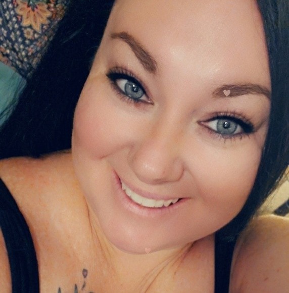 Profile Picture of Autumn Abrams (@autumn_abrams) on Poshmark