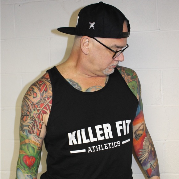 Profile Picture of Scott Combs (@scottcombs) on Poshmark