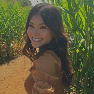 Profile Picture of Julia Nguyen (@nguyenn_julia) on Twitter