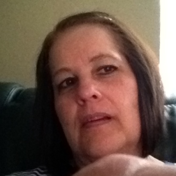 Profile Picture of Denise Fournier (@flowerbasket) on Poshmark