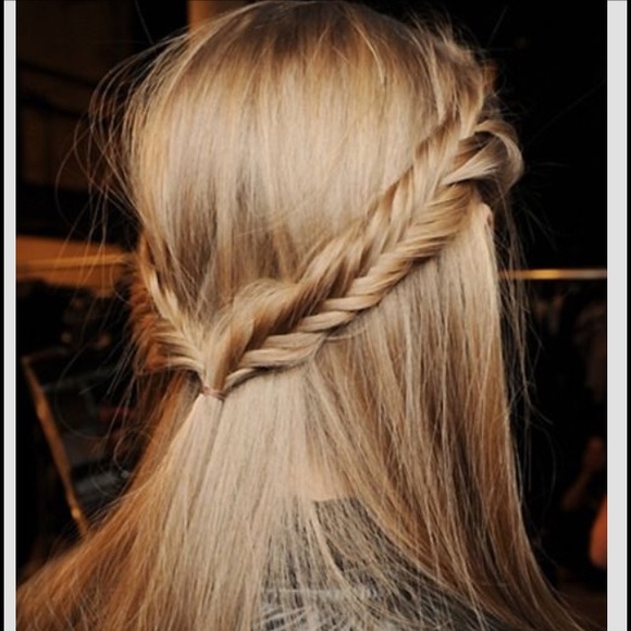 Profile Picture of Samantha Shaak (@sshaak216) on Poshmark