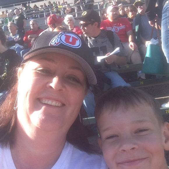 Profile Picture of Brenna James jensen (@bjensen0612) on Poshmark