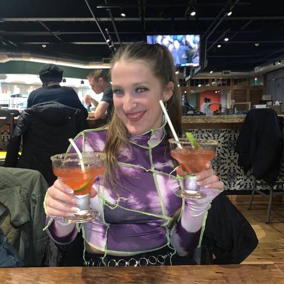 Profile Picture of Carlie Jenney (@carliej0299) on Poshmark