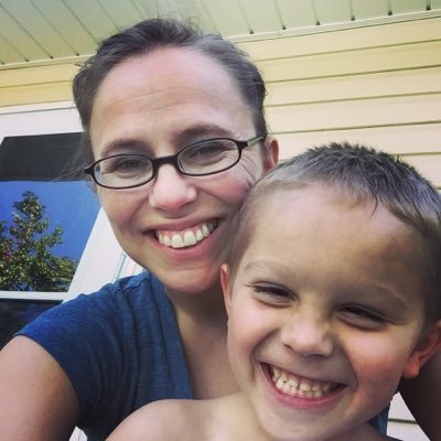 Profile Picture of Amanda Nevins (@ANEVS85) on Twitter