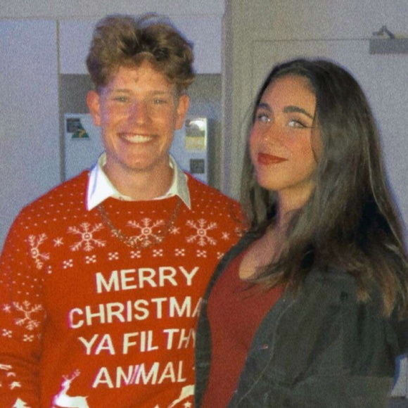 Daniel Mahoney - Poshmark Profile Picture of Daniel Mahoney (@danieljmahoney) on Poshmark