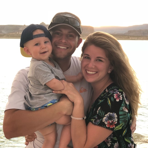 Profile Picture of Kelli Nixon (@knixon7) on Poshmark