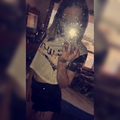 Hayley Busch - Twitter Profile Picture of Hayley Busch (@hayleygrace_xo) on Twitter