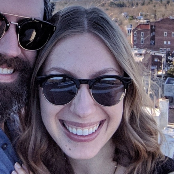 Profile Picture of Gina Heugel (@ginaheugel) on Poshmark