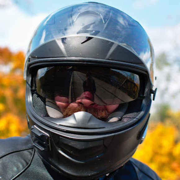 Profile Picture of Daniel Roushey (@dwroushey) on Poshmark