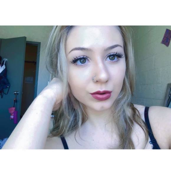 Profile Picture of Maresa Cappelli (@keenolover) on Poshmark