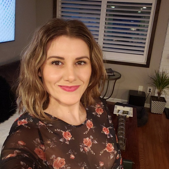 Stefka Savova - Poshmark Profile Picture of Stefka Savova (@stefka_savova) on Poshmark