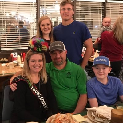 Profile Picture of Lori Maness (@manesslori1) on Twitter