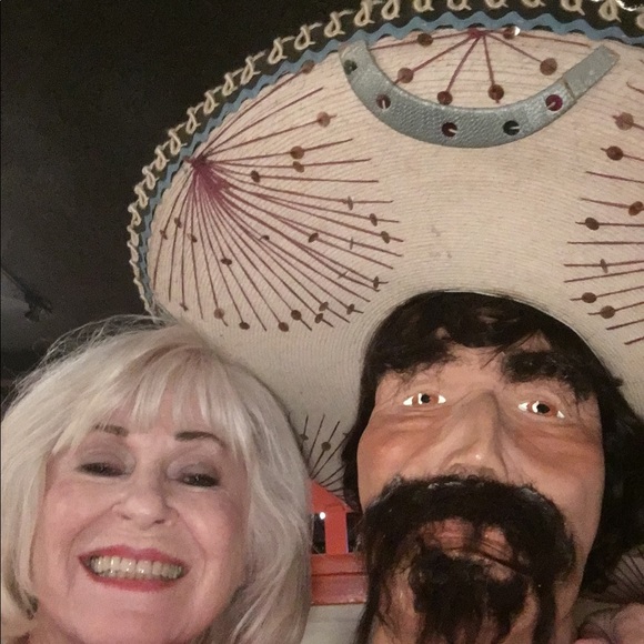 Profile Picture of Loyeta Wood (@woodloyeta) on Poshmark