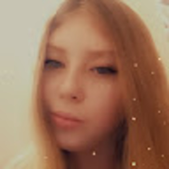 Profile Picture of Emily Beaudrie (@embeaudr) on Poshmark