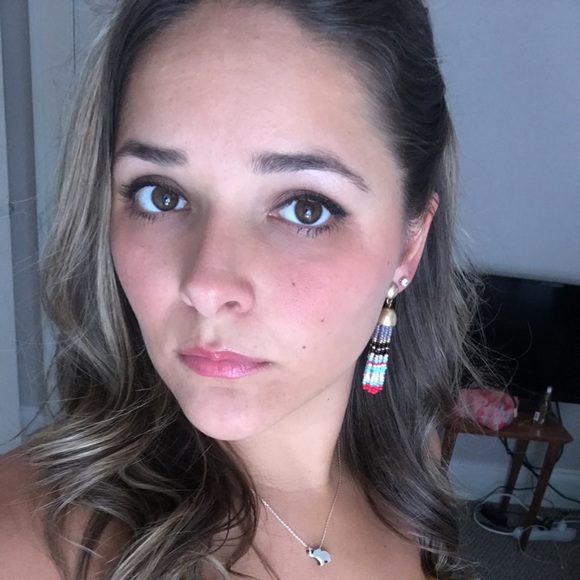 Profile Picture of Carla Palermo (@cpalermo17) on Poshmark