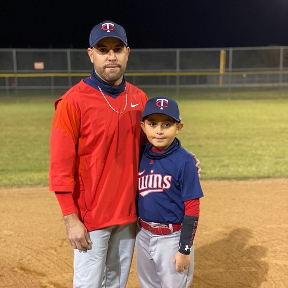 Profile Picture of Daniel Santiesteban (@danielsantieste) on Poshmark