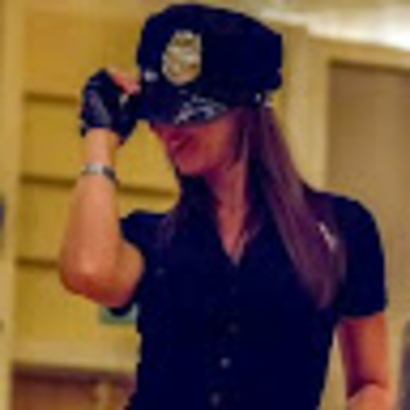 Profile Picture of Crystal Treadaway (@shaginwagon) on Poshmark