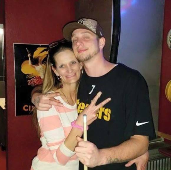 Profile Picture of Sande Daneri (@sande_daneri) on Poshmark