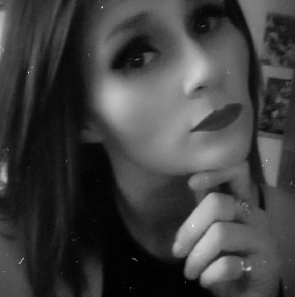 Profile Picture of Sherri Angotta (@sherbear52308) on Poshmark