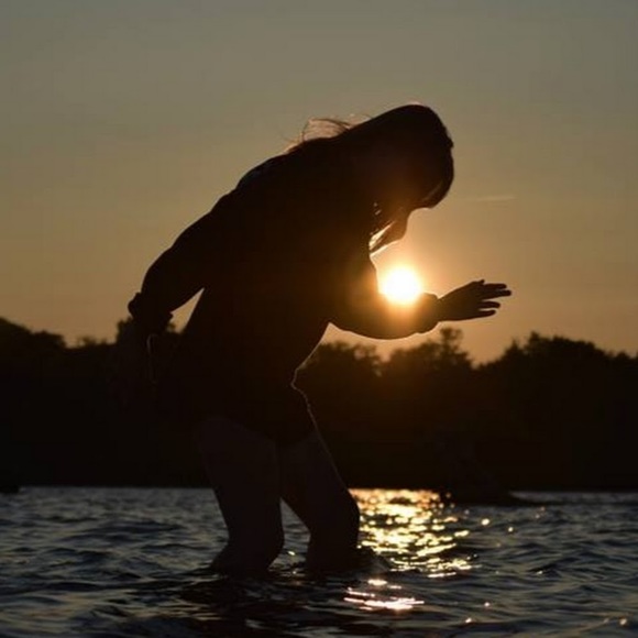 Profile Picture of Emma Lochhead (@lochheade15) on Poshmark