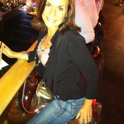 Profile Picture of Lisa DeGennaro (@lisadeg000) on Twitter