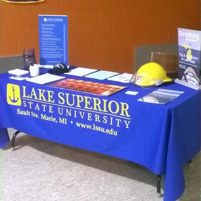 Profile Picture of Dennis Niles (@WHSNiles) on Twitter