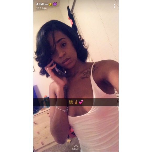 Profile Picture of Maya Cook (@mcook0812) on Poshmark