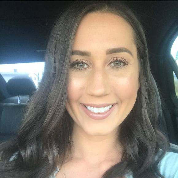 Profile Picture of Melissa Hoppal (@sportylissa08) on Poshmark