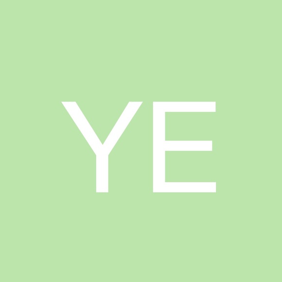 Profile Picture of Yvonne Engelsen (@pengelsen) on Poshmark