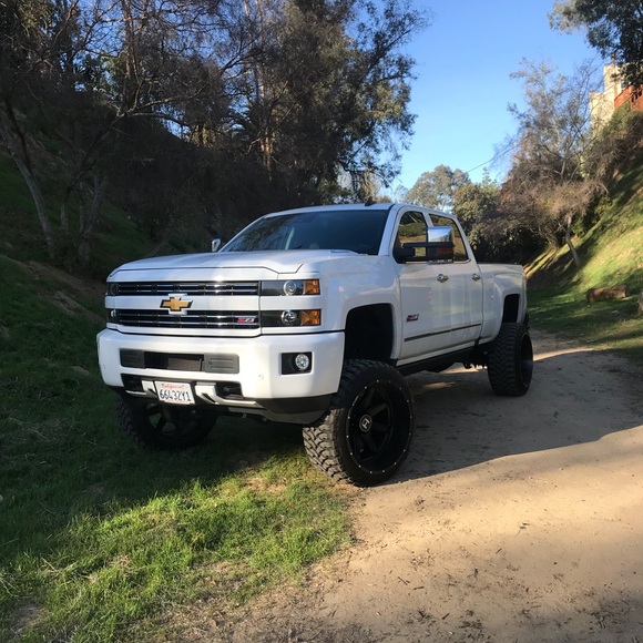 Profile Picture of Abraham Sanchez (@kingabraham18__) on Poshmark